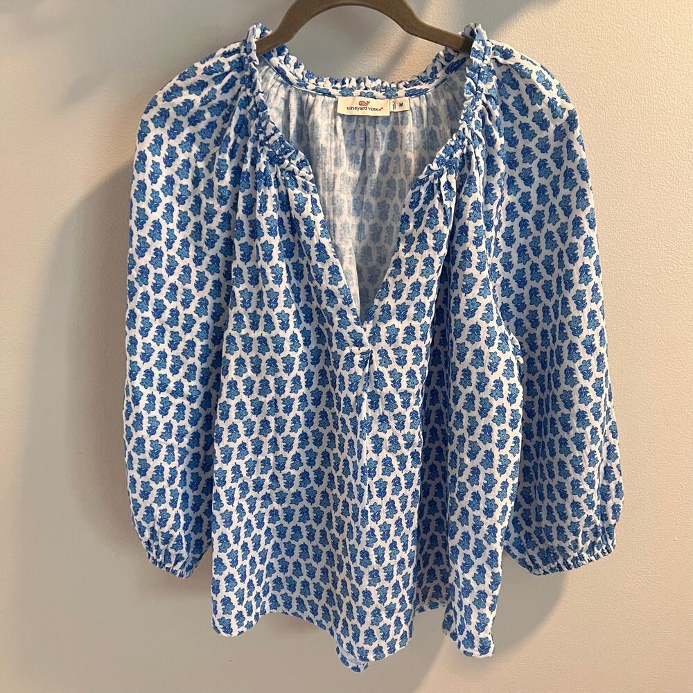 Vineyard Vines Seastitch Floral Print Cotton Top In Island Ocean Breeze Size M